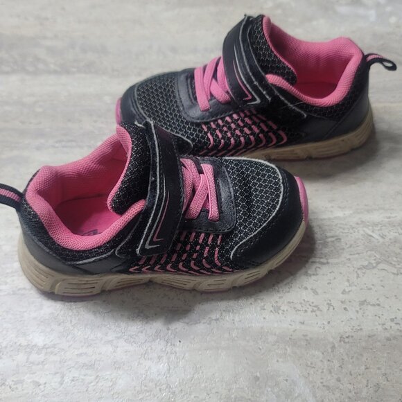 #323 FREE w Purchase Kids sz 8 Pink Black Running Shoe - Picture 3 of 6
